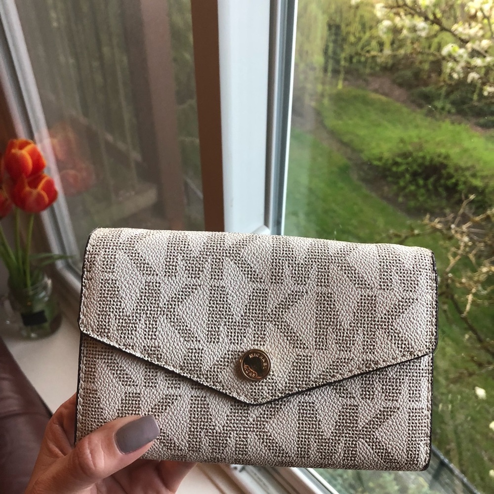 MK shoulder bag/clutch/wallet?